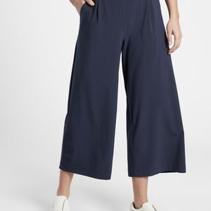 Athleta Brooklyn Wide Crop